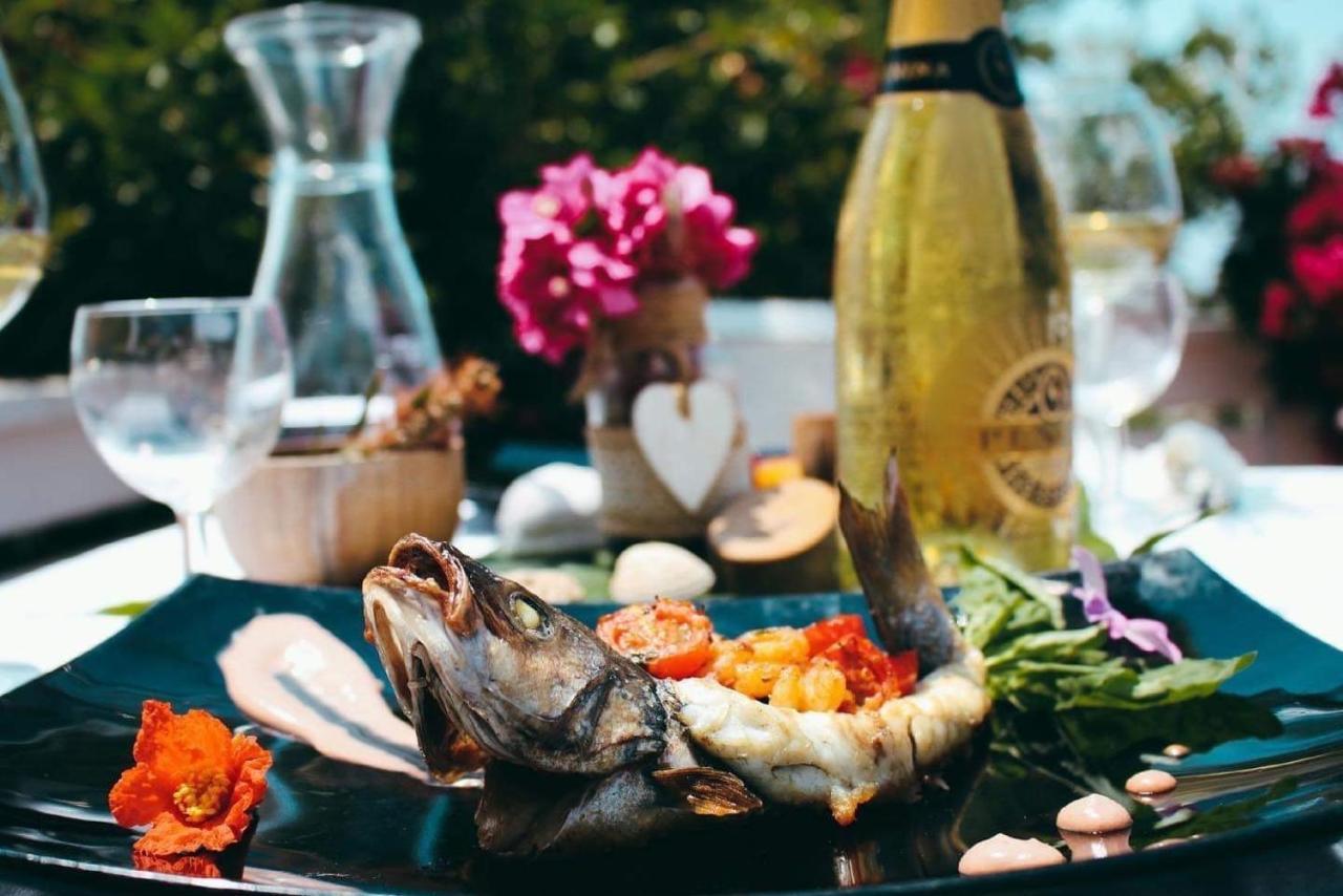 La Luna Hotel Ksamil Ngoại thất bức ảnh