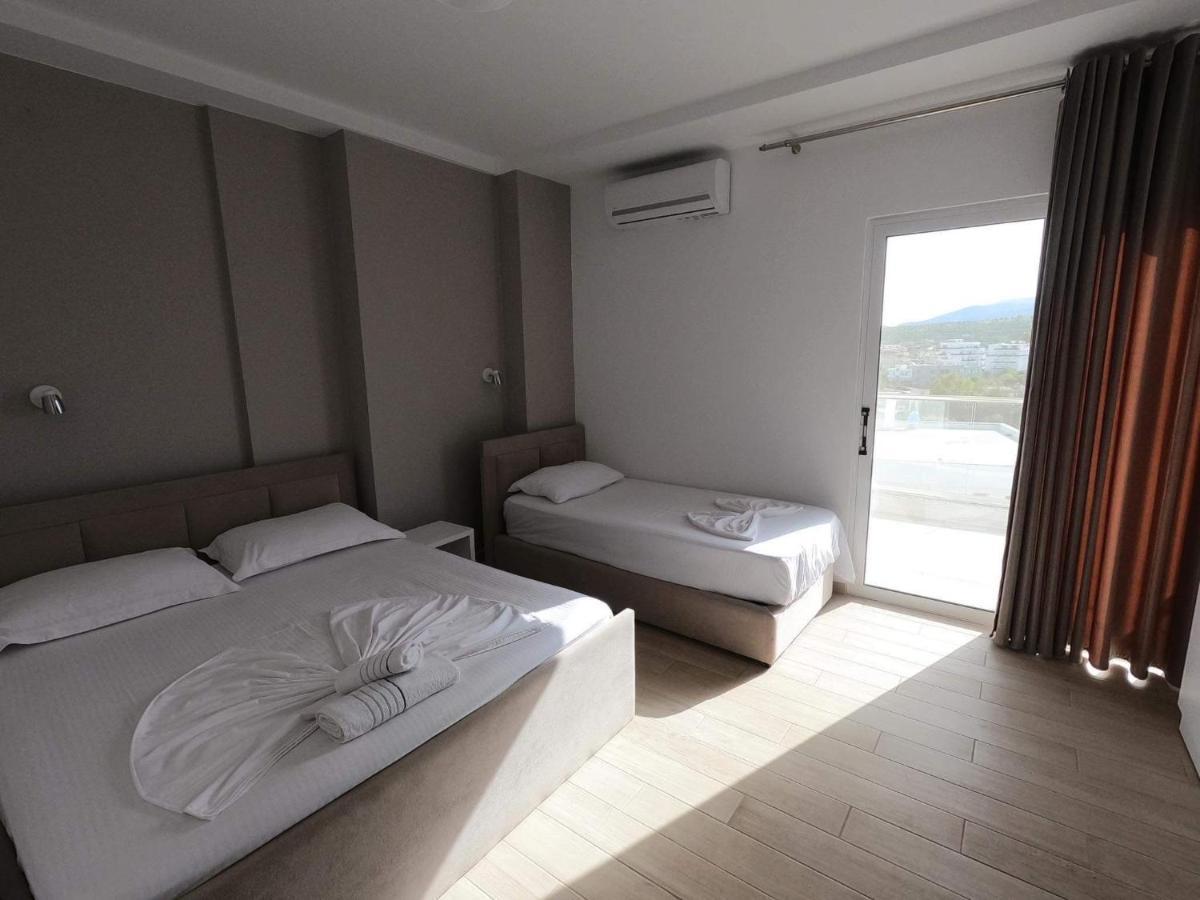 La Luna Hotel Ksamil Ngoại thất bức ảnh